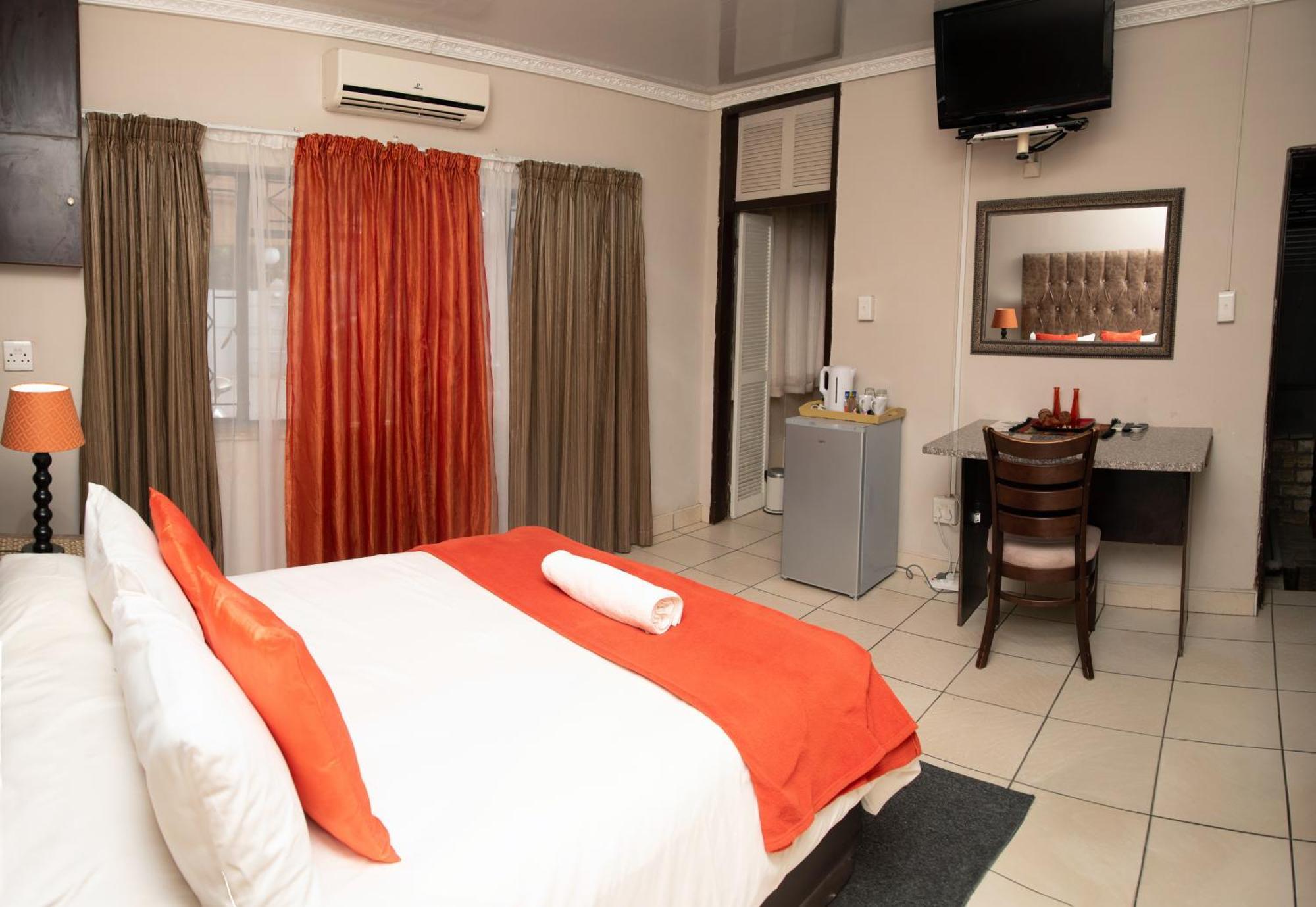 Gold Guest & Conference Bed & Breakfast Велком Екстериор снимка